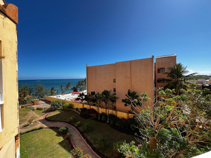 Exterior & Views, Waves & Wonders Retreat, Kisauni