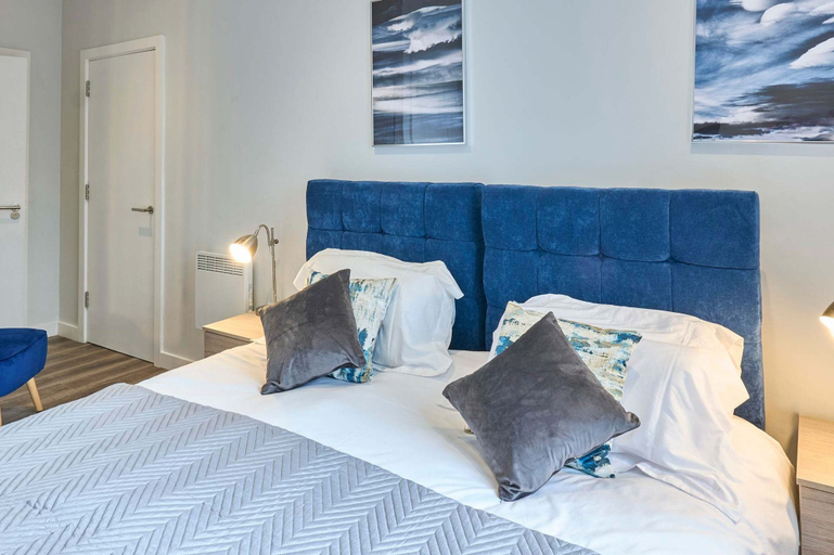 Room 5, Host Stay Crosby Gardens Apartment, Sefton