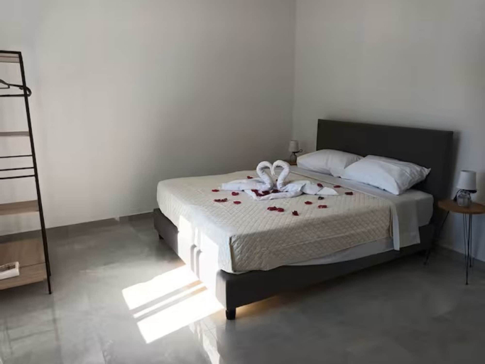 Room 2, The Sun House in Paradisi, South Aegean