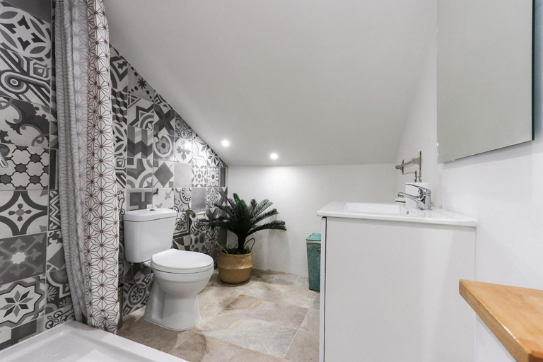 Bathroom 3, Bairro Alto Views by Homing, Lisbon