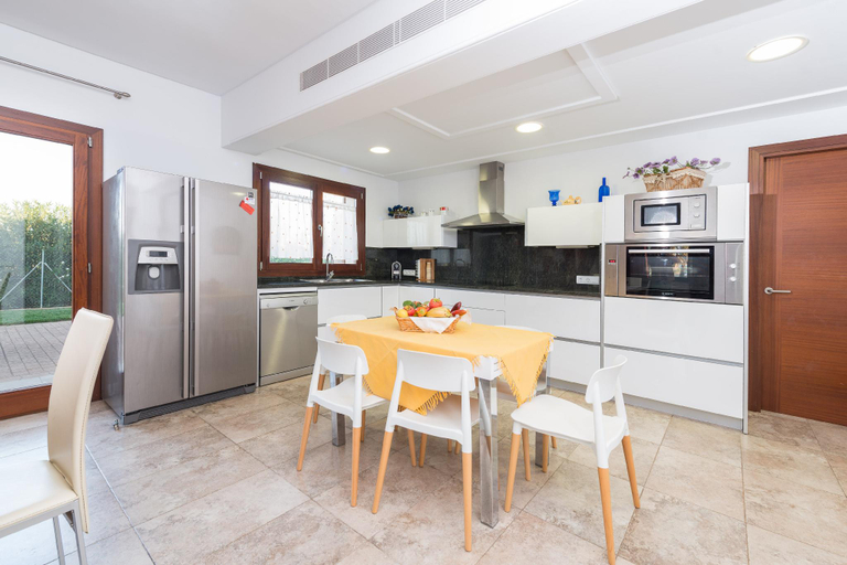 Others 2, EDEN SON MANYO 223, Baleares