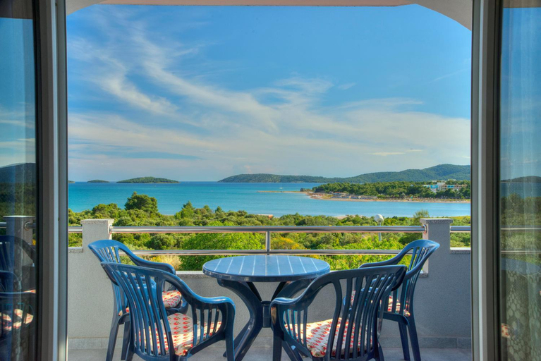 Others 4, Apartments Peran, Šibenik