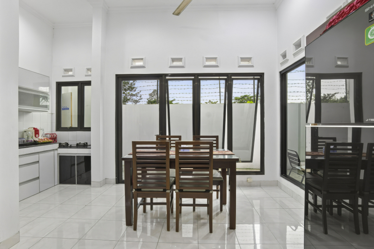 Food & Drinks, Shafira House 3BR Homestay, Sleman