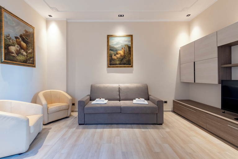 Others 3, Pleasant 2BR flat next to Genoa Port, Genova