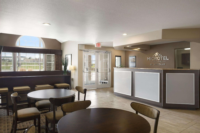 Public Area, Microtel by Wyndham Cedar Rapids/Marion, Linn