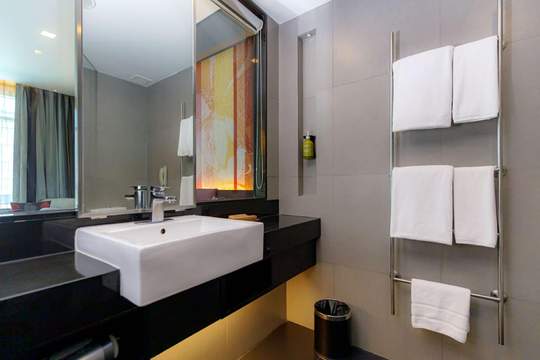 Bathroom 9