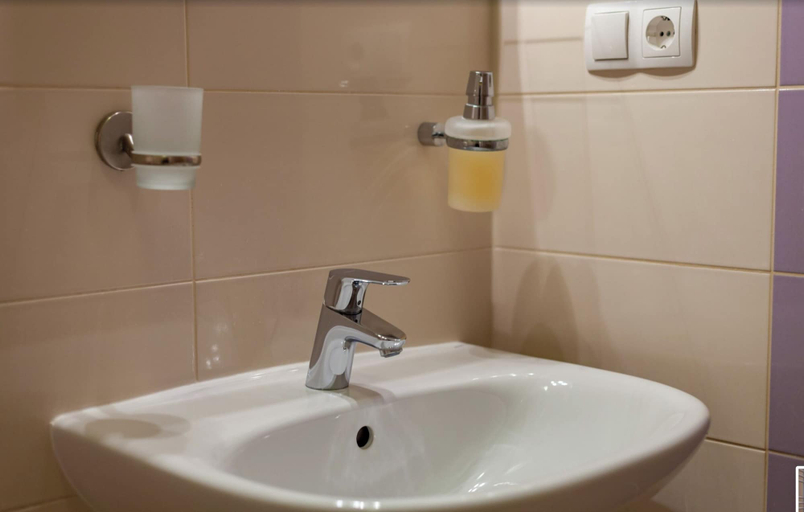 Bathroom 4, Affabilis Vip House, Okrug