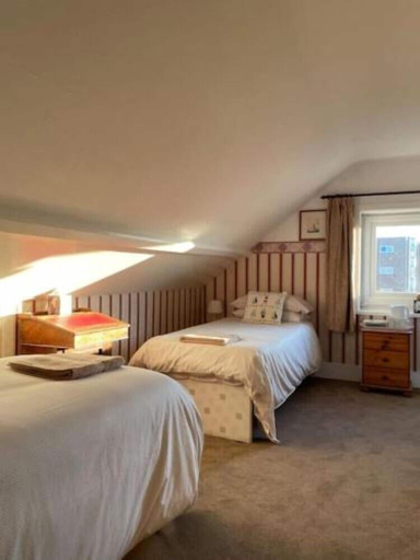 Bedroom 2, Regis Lodge Guesthouse, West Sussex