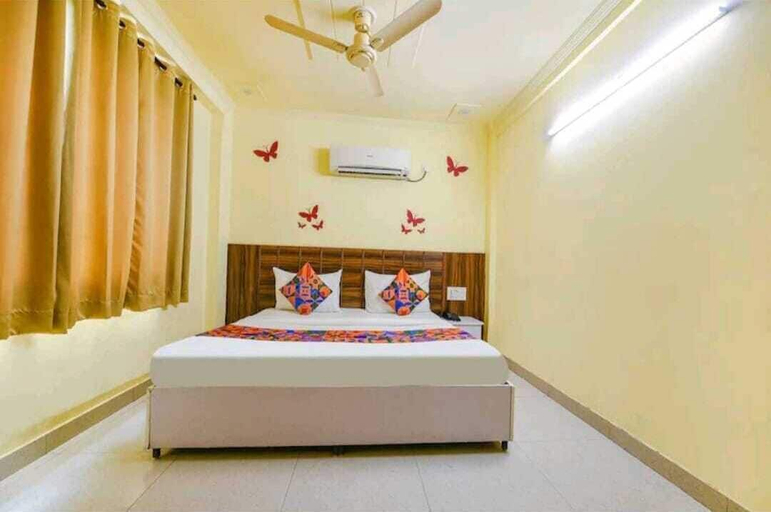 Others 3, Hotel Ishtara, Delhi