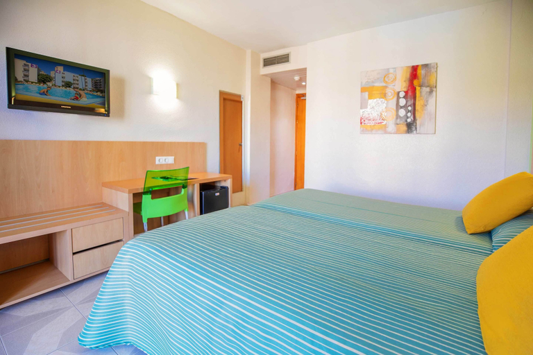 Bedroom 4, Hotel Servigroup Pueblo Benidorm, Alicante