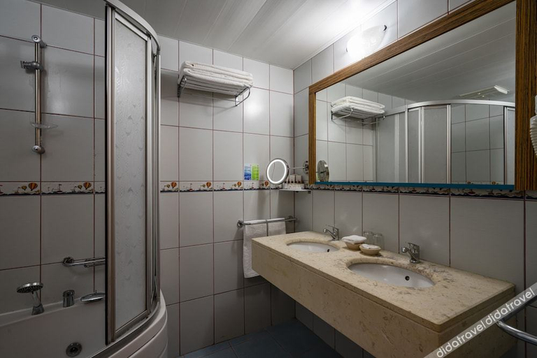 Bathroom 3, Miarosa Kemer Beach, Kemer