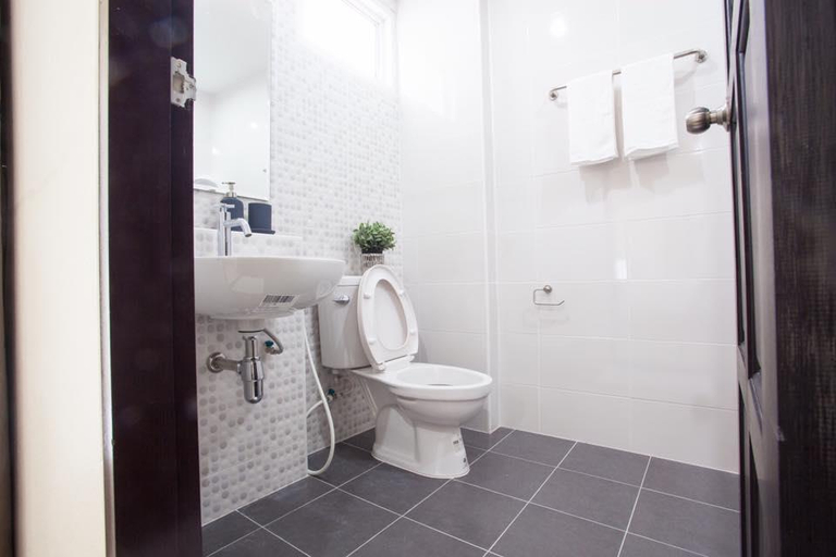 Bathroom 4, Baan Lamoon Ratchaburi, Muang Ratchaburi