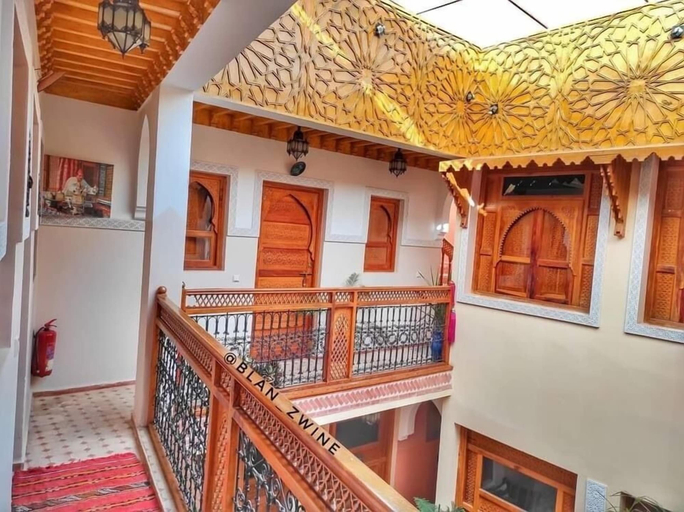 Others 5, JENANADAM BY MEGOGESTION, Marrakech