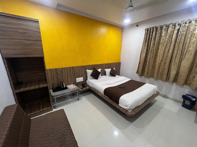 Others 5, Hotel Anupam, Satara