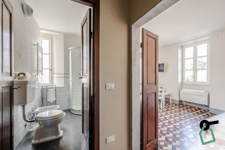 Bathroom 4