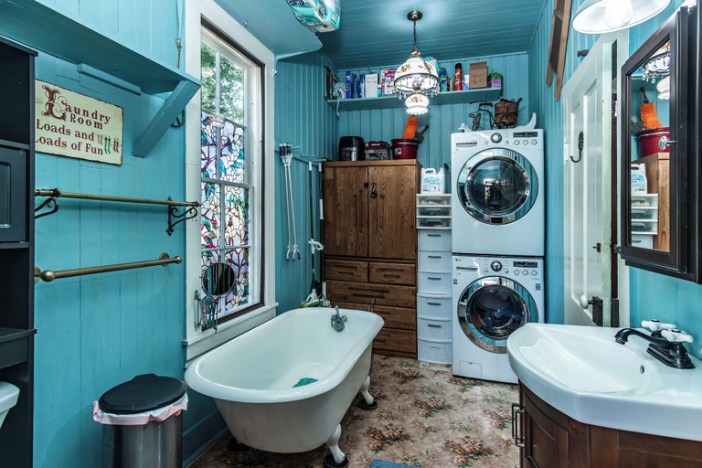 Bathroom 3, Historical John Rast House, Douglas
