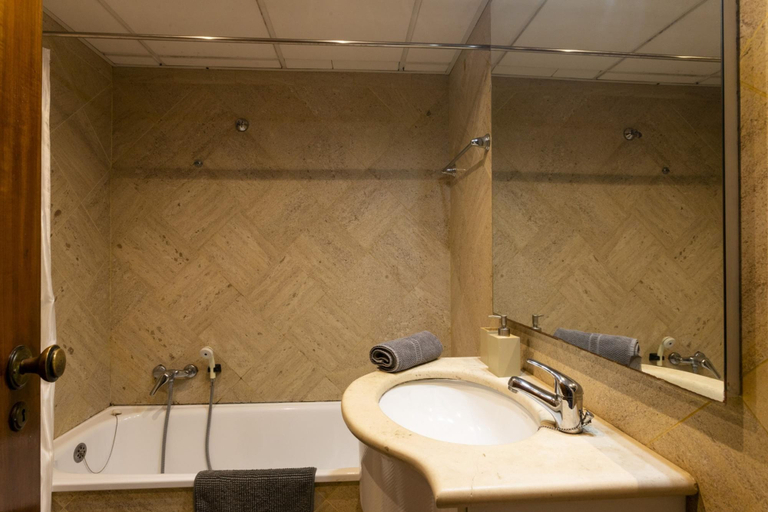 Bathroom, A Torre by Acasadascasas, Mafra