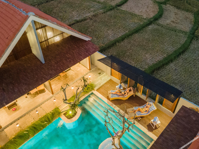 Sport & Beauty 2, Amolas Villa Canggu, Balinese Muralism, Badung