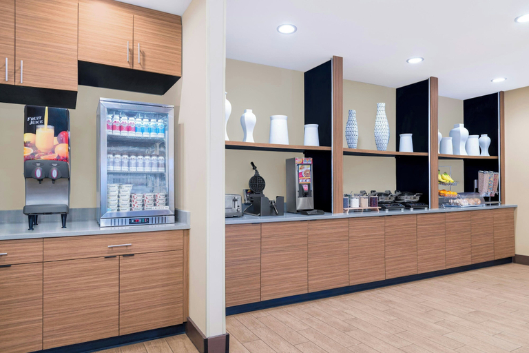 Food & Drinks 5, TownePlace Suites by Marriott Detroit Allen Park, Wayne