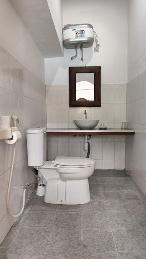 Bathroom 3, Keyani Bungalows, Buleleng