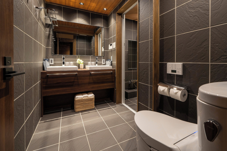 Bathroom 3, Kagabi Machiya House, Kanazawa