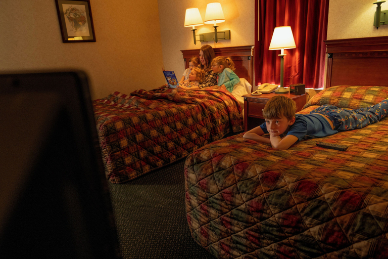 Bedroom 2, Santas Lodge and Resort, Spencer