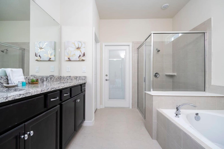 Room 5, 4458 Spacious 7BR Near Disney World, Polk