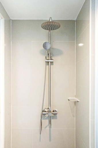 Bathroom 11