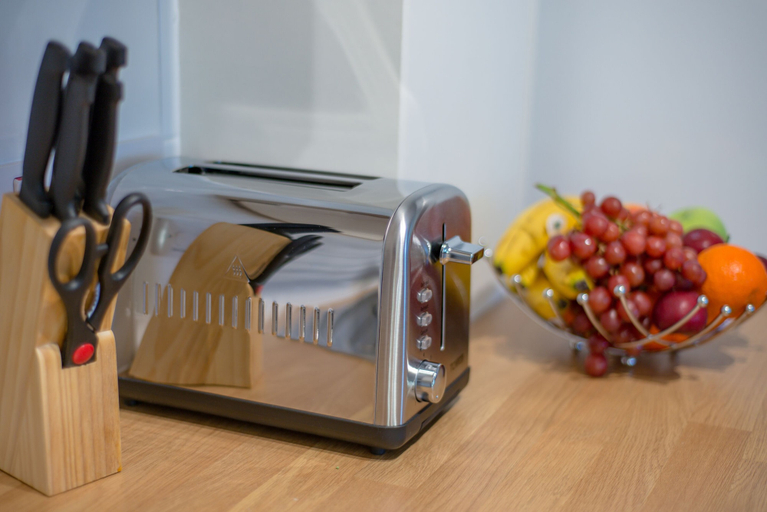 Food & Drinks 5, KVM - Sunshine Apartment, Peterborough