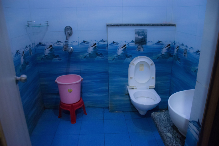 Bathroom, Hotel Suv Palace, Puri