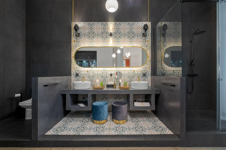 Bathroom 4, 2mazi Suites, Attica