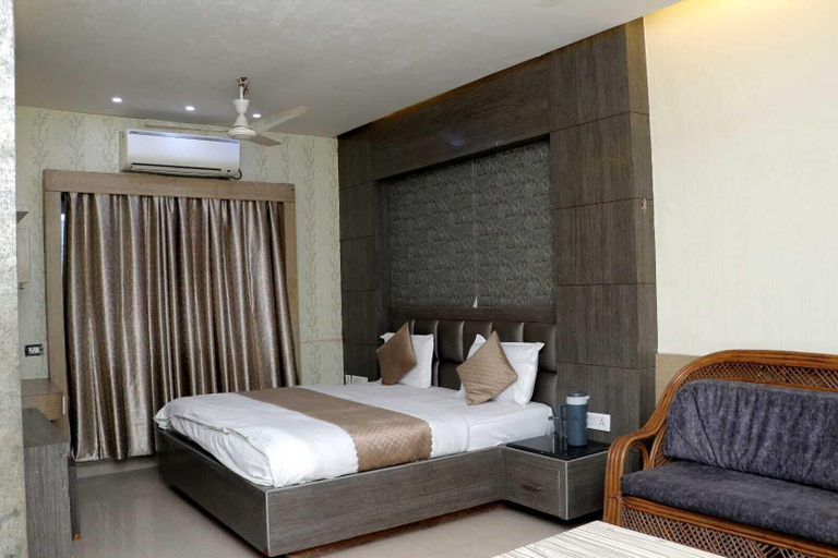 Bedroom 4, Hotel Mukund palace, Mathura
