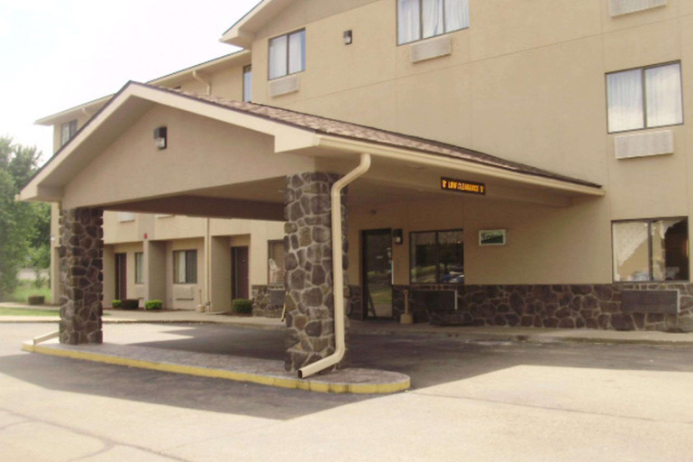 Exterior & Views 2, Quality Inn & Suites Warren, Warren