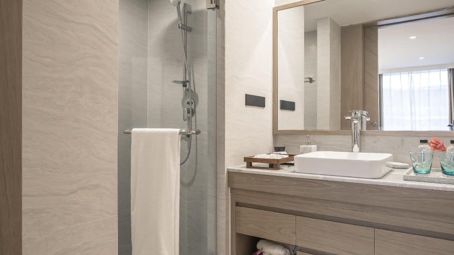 Bathroom 11