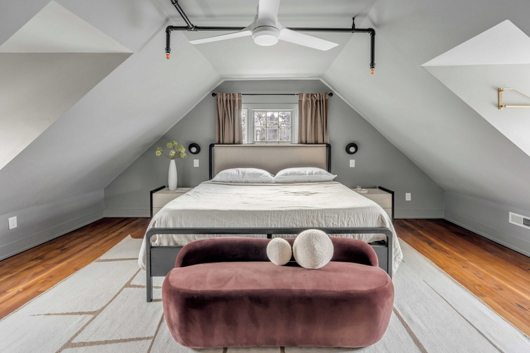 Others 5, Emerson Square, Charleston