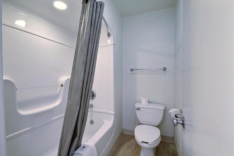 Bathroom 4, Motel 6 San Antonio, TX - West SeaWorld, Bexar