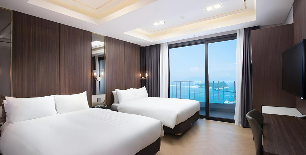 Bedroom 3, Yeosu Expo Utop Marina Hotel Resort, Yeosu