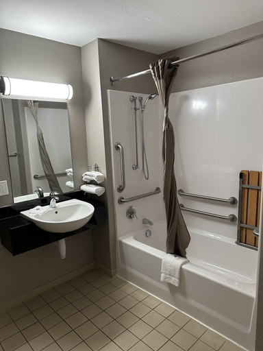 Bathroom 4, Motel 6 Greensboro, NC - Airport, Guilford