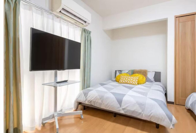 Bedroom 3, 6 Minutes to Shinjuku Station by Train, Max 4 People, Nakano City