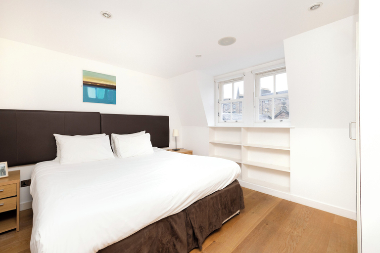 Bedroom 2, Superb Flats in the Heart of Edinburgh, Edinburgh