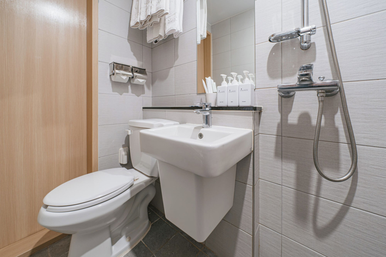 Bathroom 29
