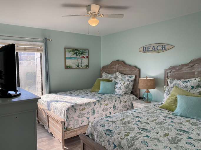 Bedroom 3, Sea Cloisters 103a, Horry