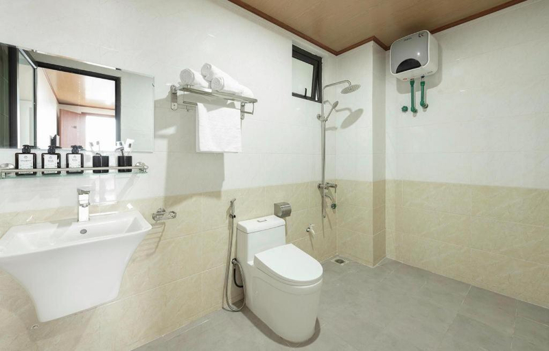 Bathroom, Khách sạn Havana Tam Đảo, Tam Dao
