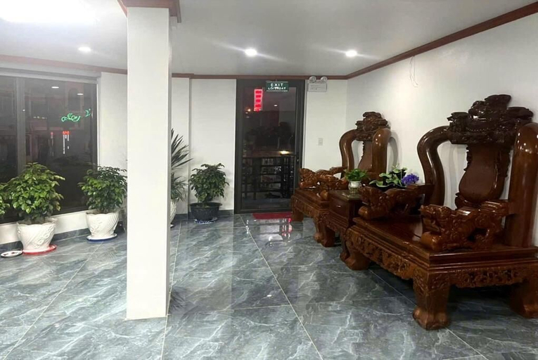 Others 4, Tien Dat Hotel, Mèo Vạc