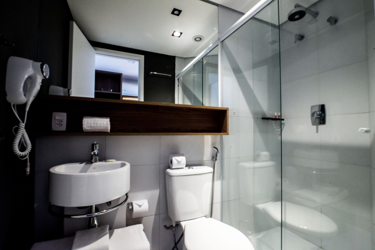 Bathroom 4, 360 São Luis, São Paulo