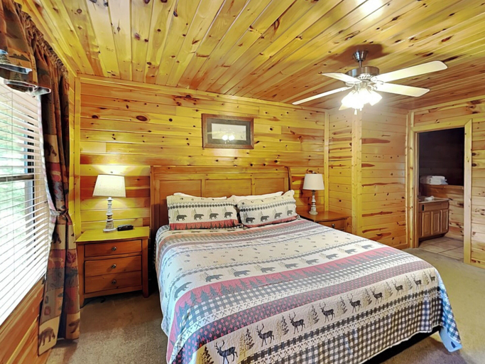 Bedroom 3, Apple Bear Lodge by Jackson Mountain Rentals, Sevier