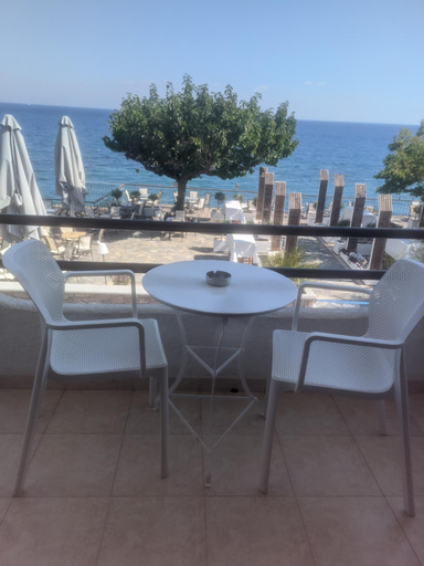 Others 4, romanza rooms, Peloponnese