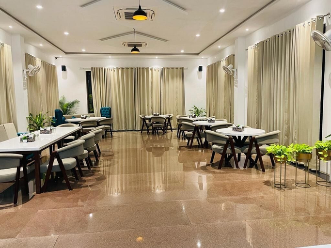 Food & Drinks 4, Aura Gold Resort, Rajsamand