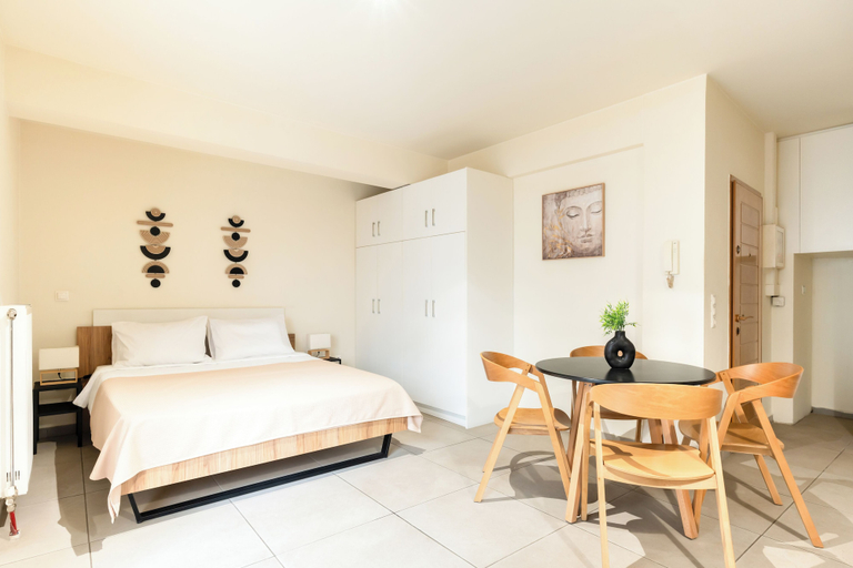 Others 4, Elysee apartment 6, Attica
