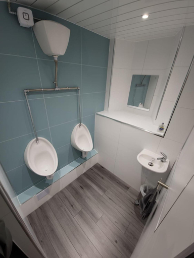 Bathroom 5, Belford Hostel, Edinburgh